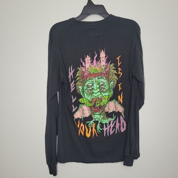 Teen Hearts hell is in your head zombie graphic back long sleeve top size medium - Picture 2 of 5